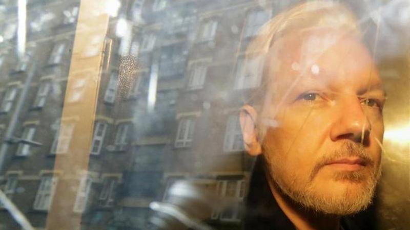 WikiLeaks: London court delays Assange extradition hearing