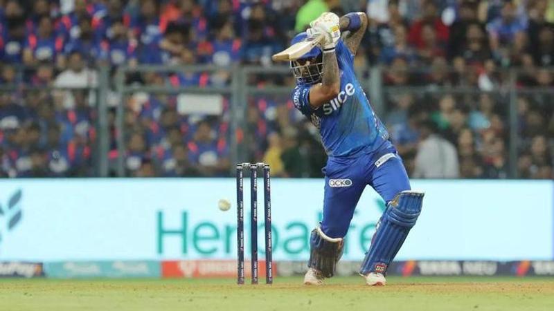 MI vs RCB live score IPL 2023 Mumbai Indians vs Royal Challengers Bangalore latest updates