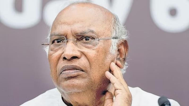 Congress president Mallikarjun Kharge calls Article 370 a 'settled issue', PDP demands clarification from NC