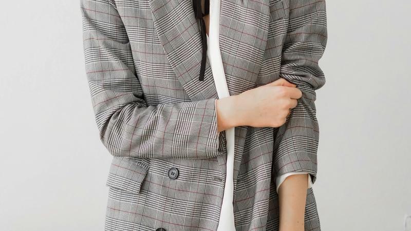 How To Effortlessly Style Your Blazer In Summers