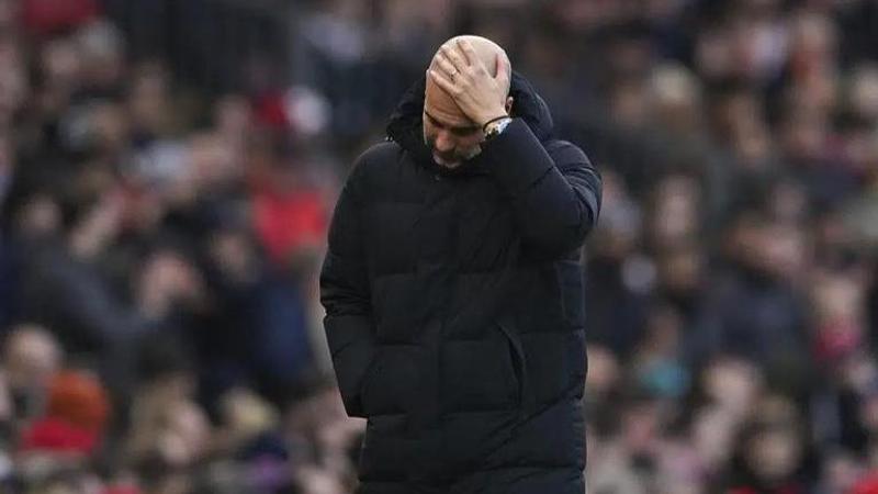 Pep Guardiola reacts during a Manchester City game