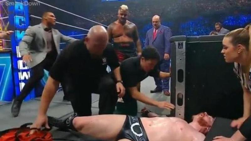 Solo Sikoa's hilarious botch during WWE SmackDown will leave you rolling on floor | WATCH