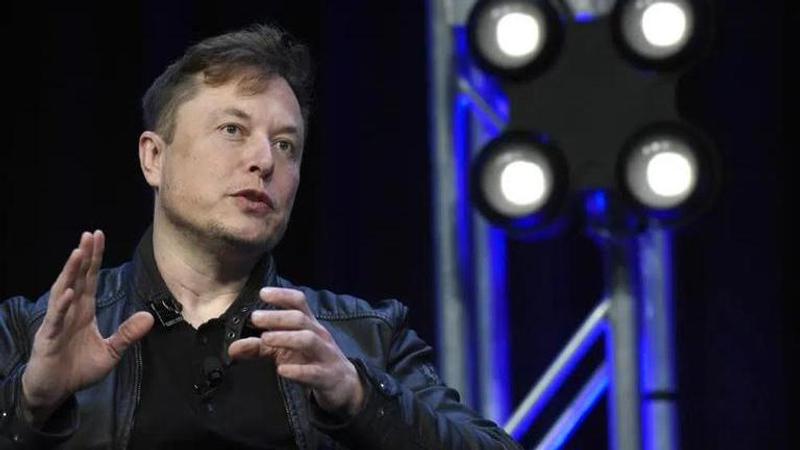 Elon Musk defends his tweets about taking Tesla private