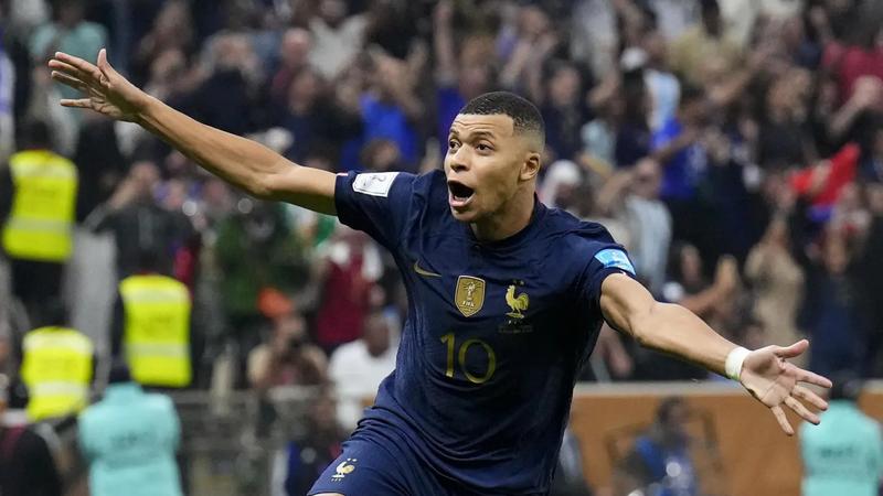Kylian Mbappe officially joins Real Madrid