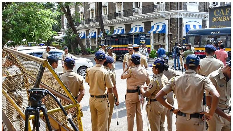 Cops During Anti-Encroachment Drive