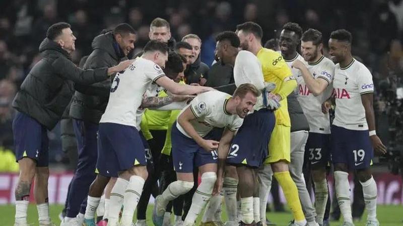 Kane's record goal earns Tottenham 1-0 win over Man City