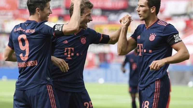 Bayern wears Black Lives Matter armbands, keeps winning