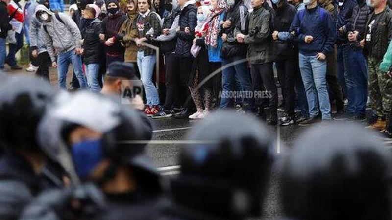 Rights group: Scores detained during protests in Belarus