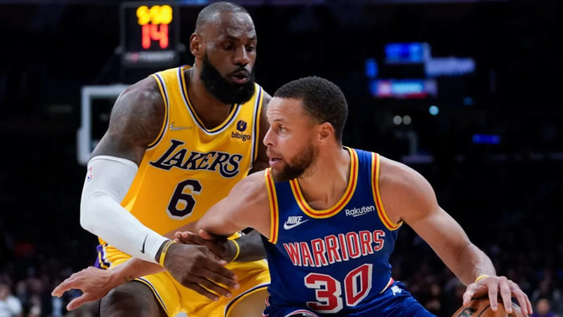 LeBron James and Steph Curry eye playoff berth