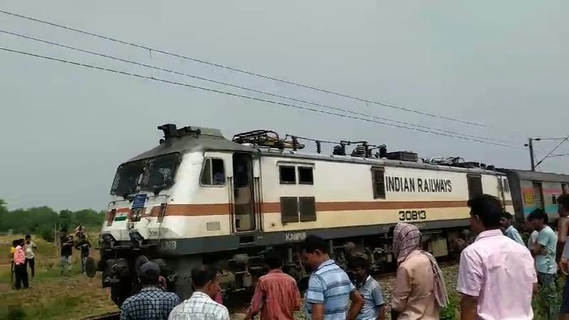 High tension wire falls on Neelanchal Express in Jharkhand