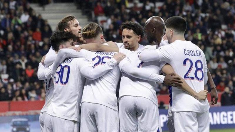 Players of PSG in huddle