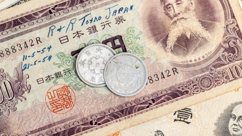 Yen slides