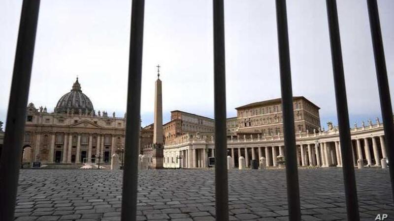 Italy extends lockdown