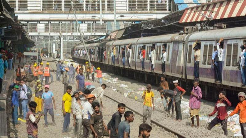 Central Railway mega block