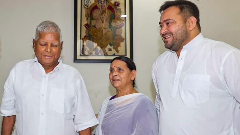 RJD Chief Lalu Prasad with Tejashwi Yadav and Rabri Devi