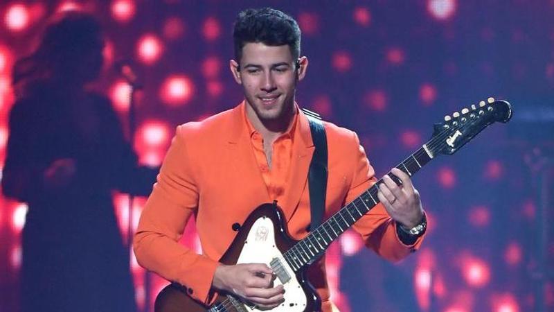 nick jonas