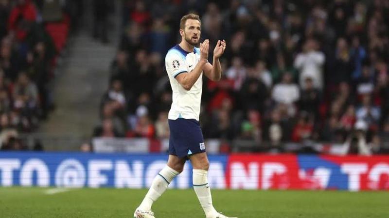 Bastian Schweinsteiger approves of Harry Kane's potential transfer to Bayern Munich