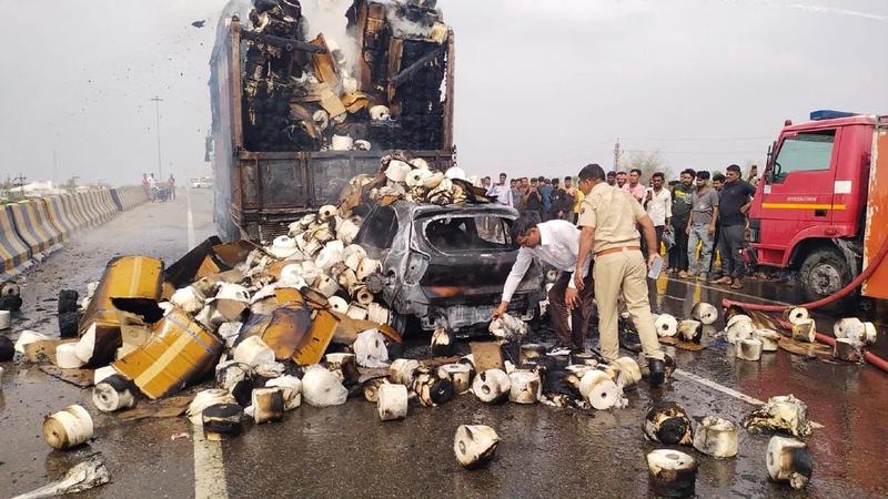 6 killed in a massive road accident in Rajasthan's Sikar