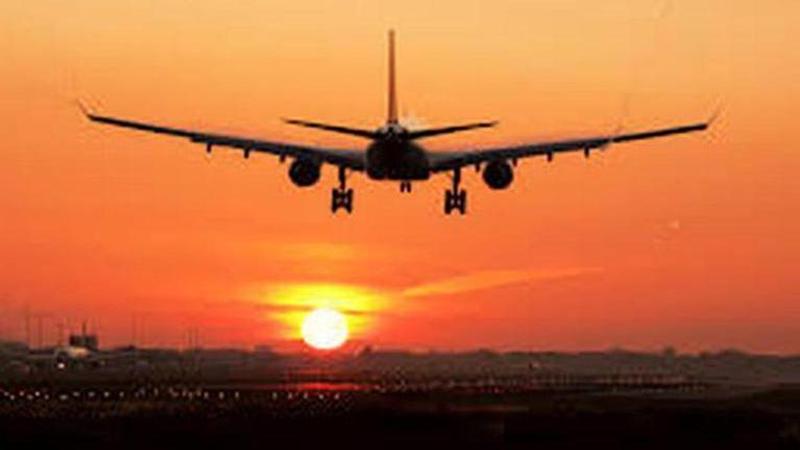 Spain: Travelers at Madrid airport on freedom of movement