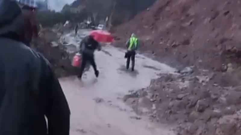 Jammu-Srinagar National Highway blocked 