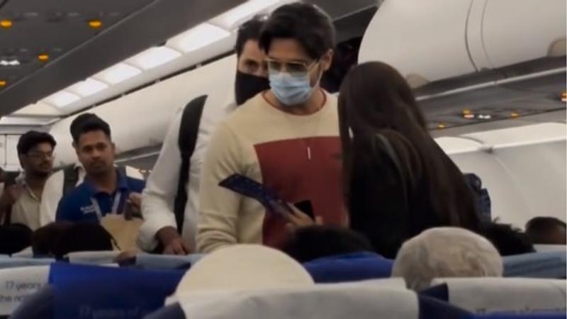 Sidharth Malhotra in economy class