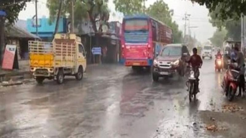 Tamil Nadu: Heavy Rain Lashes Thoothukudi, Waterlogging in Some Areas