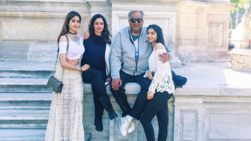 Janhvi Kapoor, Sridevi, Boney Kapoor, Khushi Kapoor