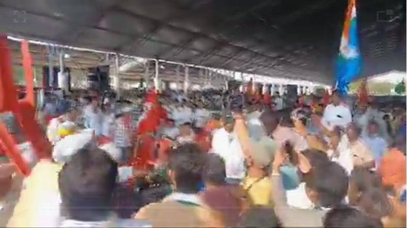 Scuffle broke out between the Congress and the RJD supporters at INDI Alliance rally in Ranchi