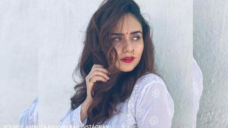 amruta khanvilkar