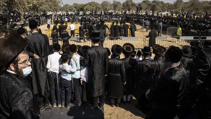 Ultra-Orthodox defy Israel lockdown despite spike