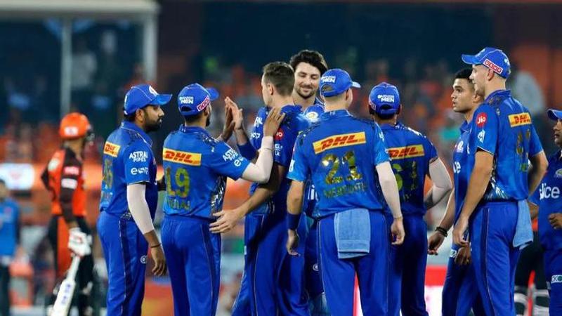 MI vs SRH IPL Live Score Mumbai Indians vs Sunrisers Hyderabad match 25 latest score