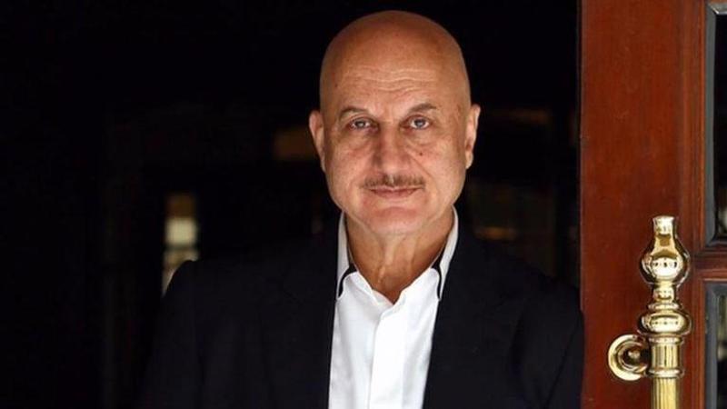 Anupam Kher shares throwback picture from school days, asks fans to spot him