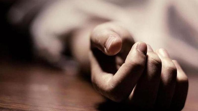 Couple, two teenaged daughters commit suicide