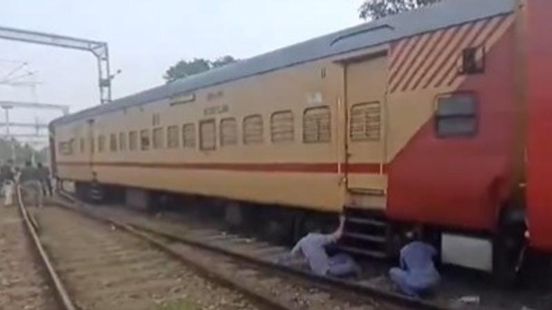 The coaches of Kannur-Alappuzha (16308) executive express derailed during the shunting process at Kannur yard