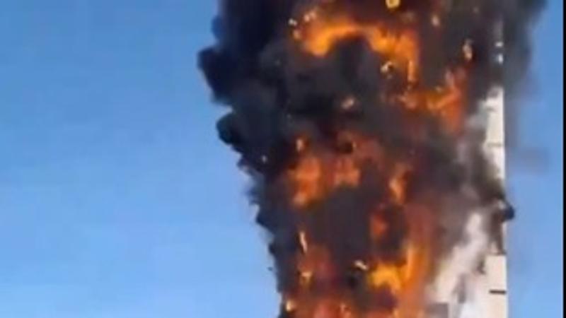 Massive fire breaks out at an apartment building in Russia's Tver 