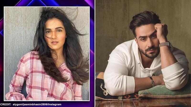 Jasmin Bhasin recalls good old vacay days, Aly Goni comments 'Chalo' with crying emoticon