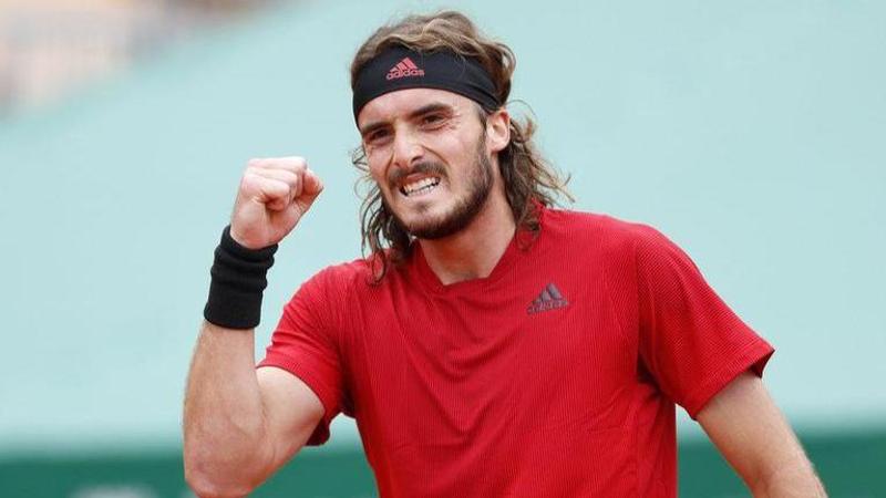 Stefanos Tsitsipas injury