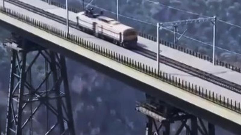 Trial Train Crosses World's Tallest Bridge