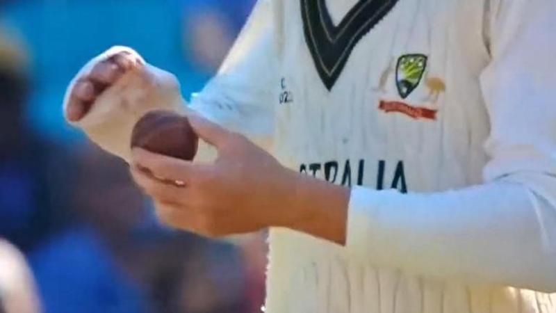 'Have the umpires gone blind?: Australia accused of ball-tampering on Virat Kohli's wicket