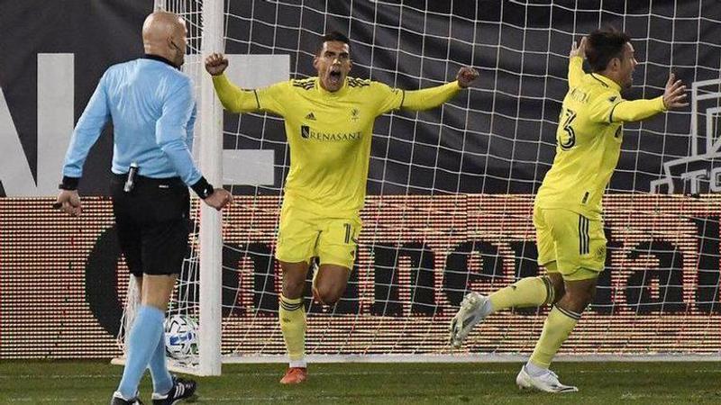 Nashville beats Toronto FC to reach East semifinals