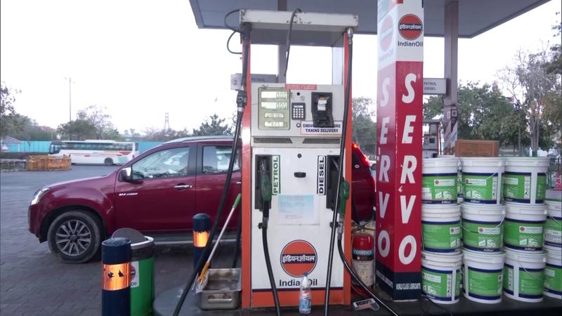 Commercial Drivers, Commuters Welcome Centre’s Decision To Slash Petrol, Diesel Prices; ‘Modi Hai Toh Mumkin Hai’ 