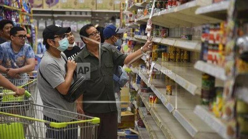 Thailand shoppers take no chances as new measures begin