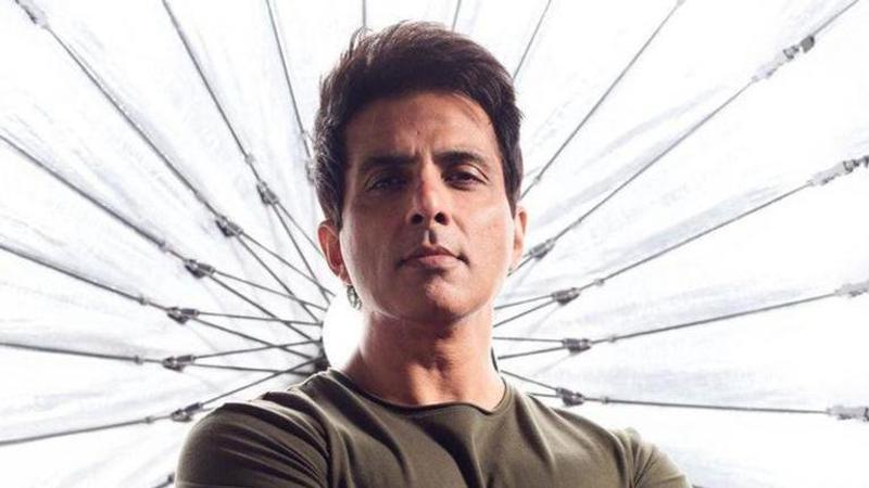 Sonu Sood's autobiography titled 'I Am No Messiah' to get released in December