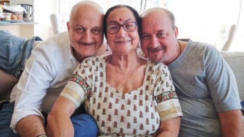 Anupam Kher informs mother Dulari shifted to isolation unit, thanks fans for their prayers