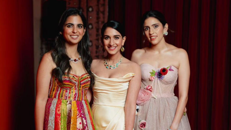 Isha Ambani with Shloka and Radhika