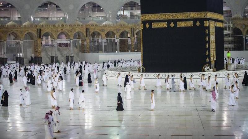 Limited numbers allowed to enter Mecca Grand Mosque