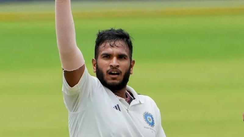 Duleep Trophy: Vysakh Vijayakumar, Vidwath Kaverappa hunting in pair for glory