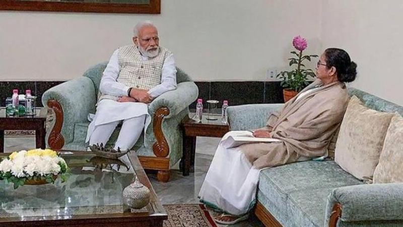 PM Modi and Mamata Banerjee