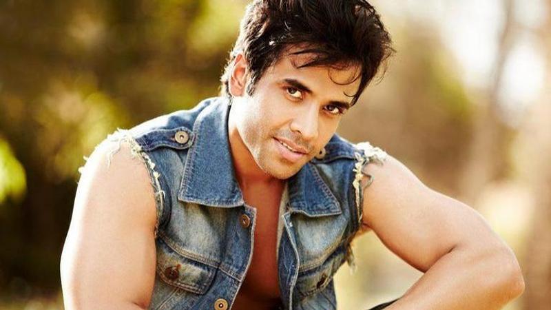 Tusshar Kapoor to don the cap of an author, write his first book on single parenting?