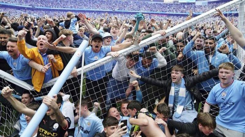 Premier League Releases New Rules On Fans' Behaviour; Pitch Invaders To ...